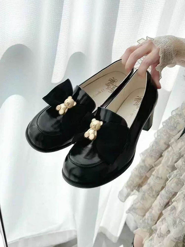 Verziert mit Black Bear Top Bow Loafers