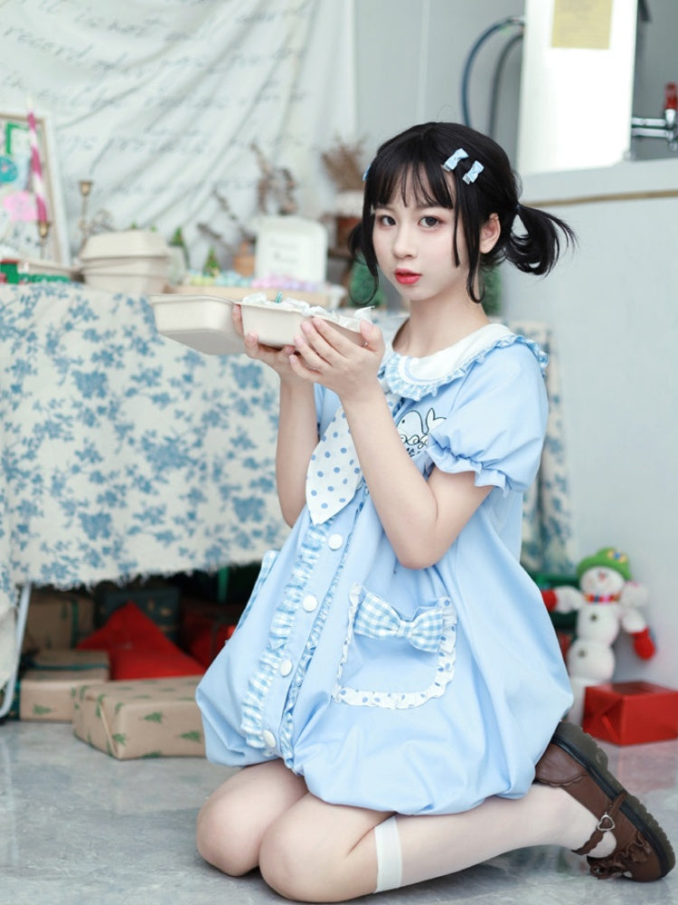 Blaues Kleid mit Peter-Pan-Kragen, Walmuster und Schleifen