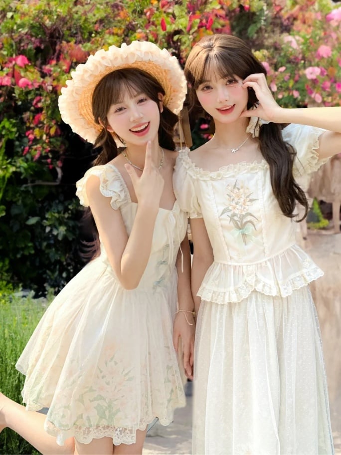 with Mesh Overlay Lily Print Dress Beige Flutter Sleeves Basque Waist