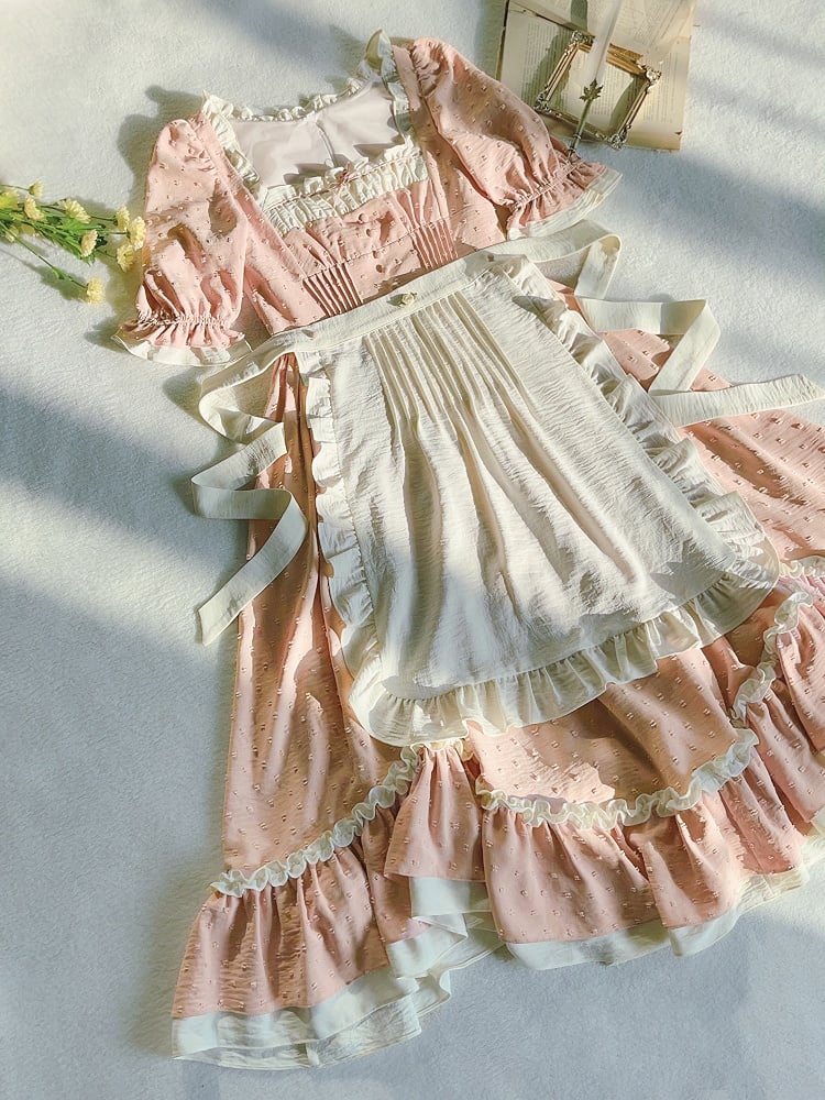 Apron Pleating Beige Details