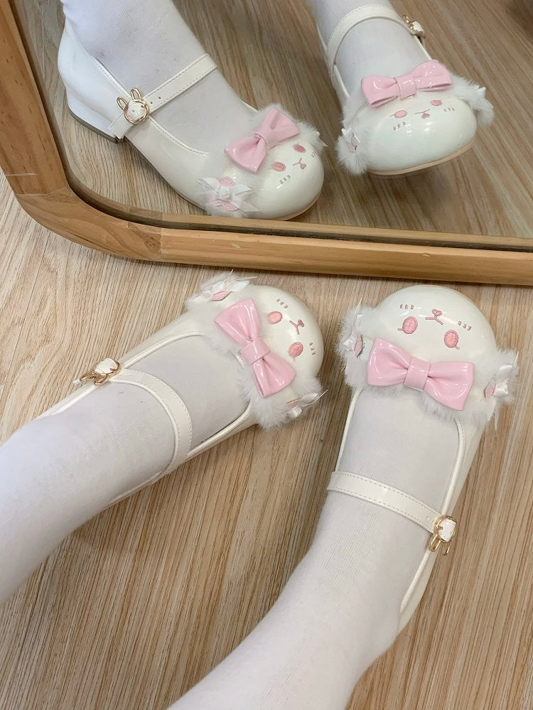 Lolita-Zehenriemen mit Schleife und Ohr, süße runde Hasenschuhe aus Plüsch, weiß-rosa Schnallendetails
