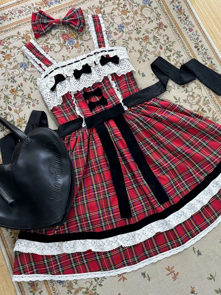 Roter Lolita-Pulloverrock mit weihnachtlichem Karomuster