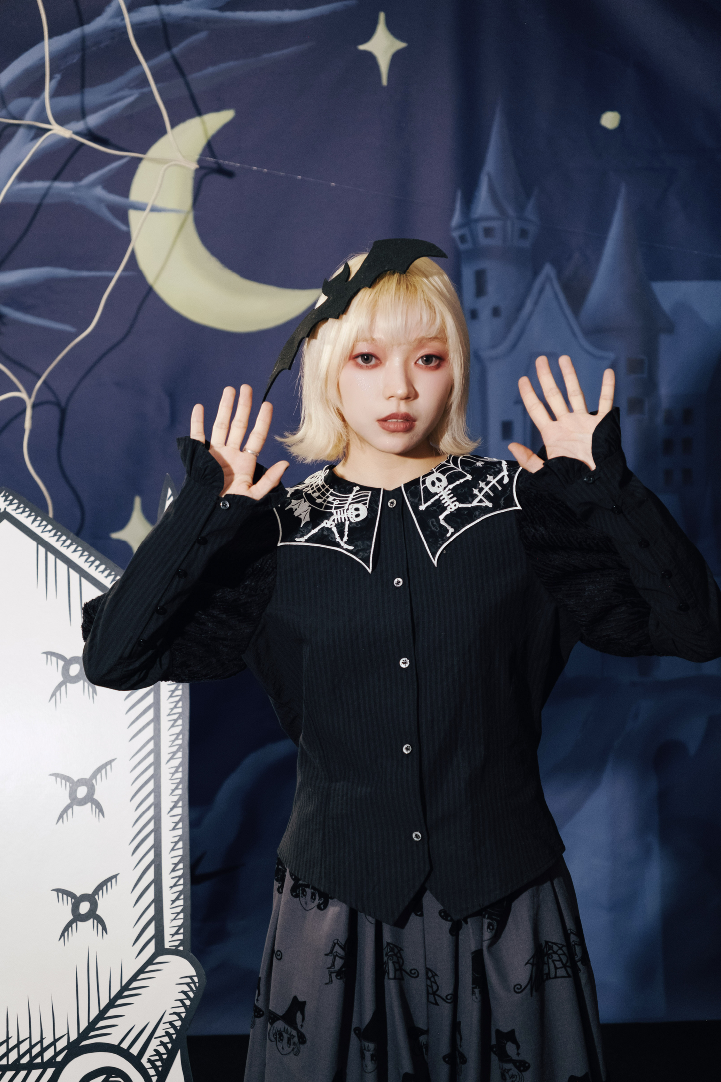 Top Cropped Sleeve Spider Collar Puff