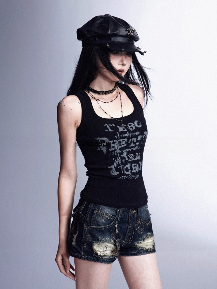 Black Letter Print Vintage Slim-fitting Tank Top Glamorous