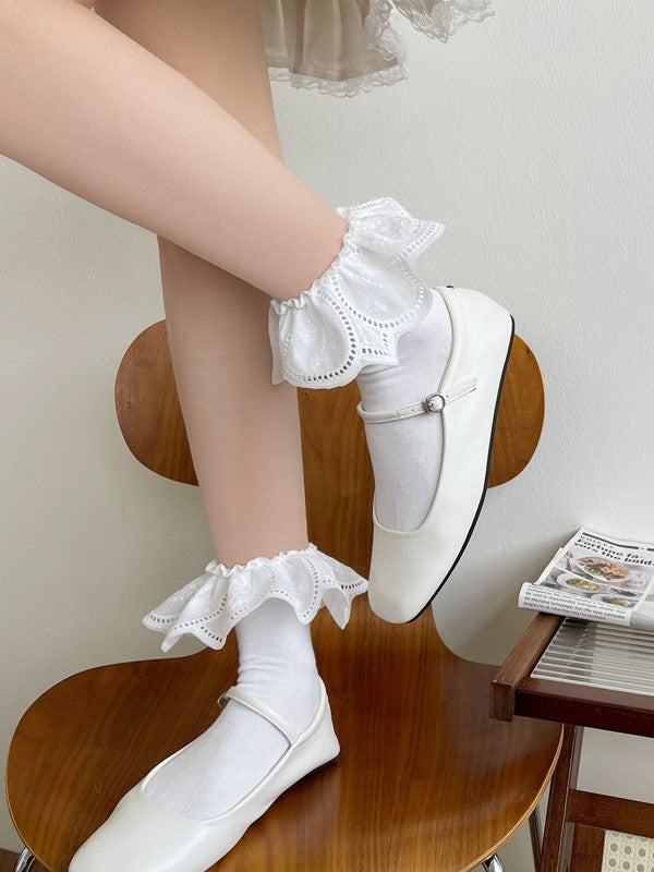 Black/White Socks Floral With Embroidery Calf Cuffs