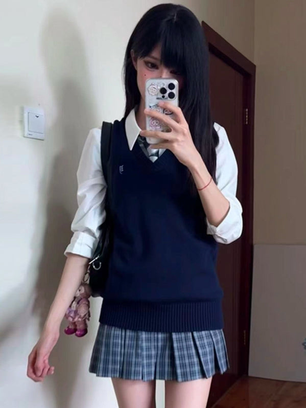 Weißes Hemd im Preppy-Stil