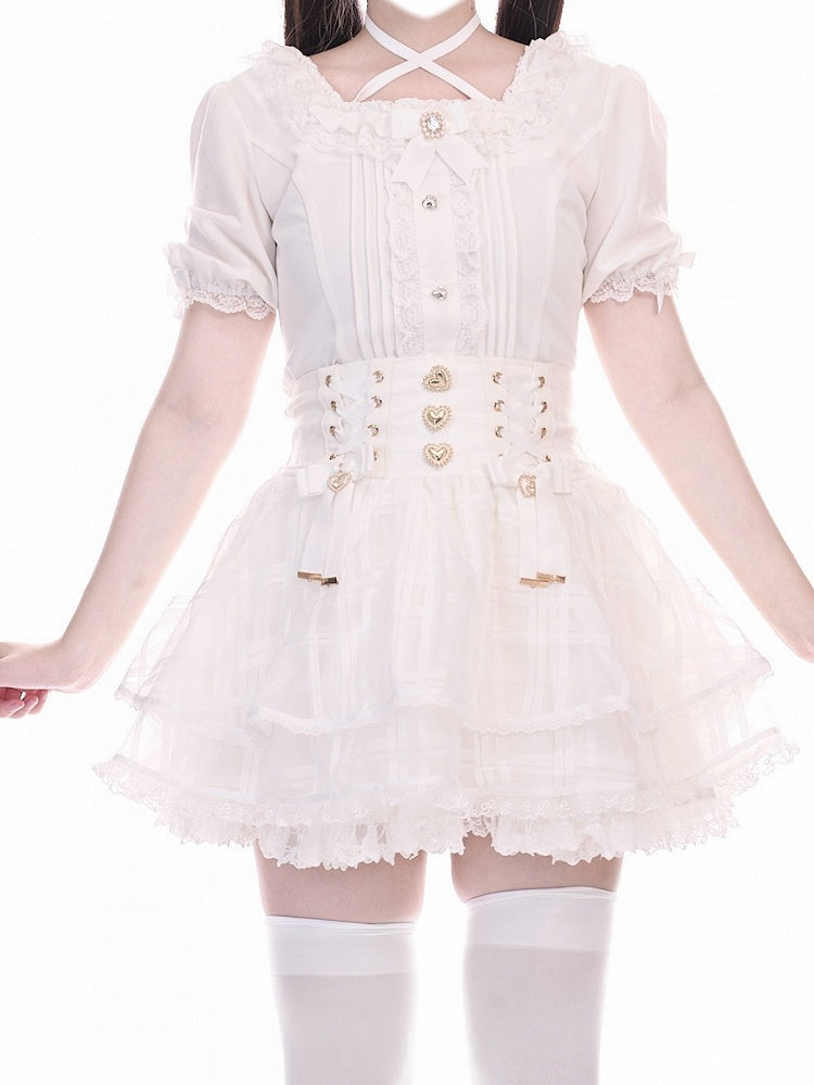 mit dreifachem weißen Organza-Jirai-Rock mit hoher Schnürung und Kei-Taillendetail