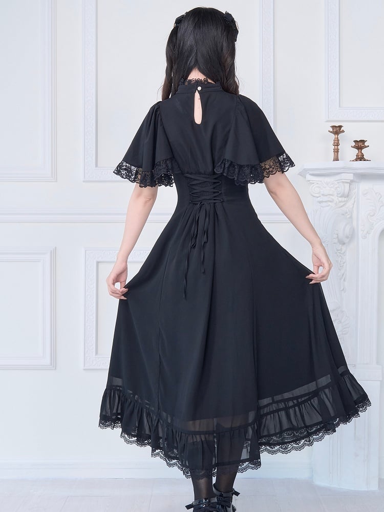 Langes Kleid mit Spitzenbesatz und kostenloser Schleifenbrosche, Jirai Kei, ganz in Schwarz