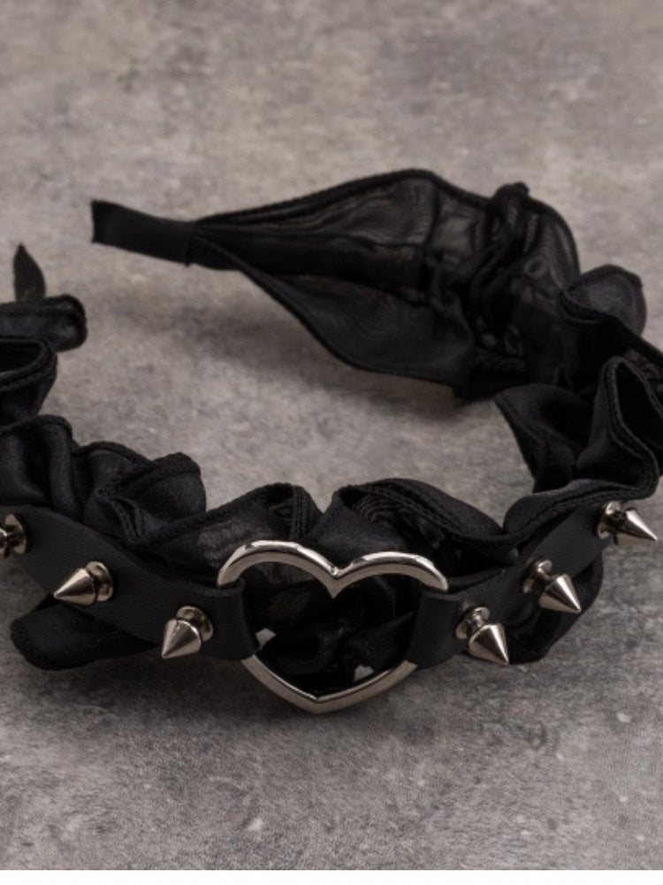 KC Studs Schwarz Verziert Gothic Herz Rüschen Trim Design Mit