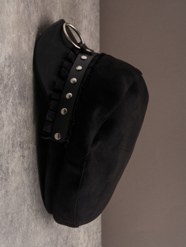Schwarze Nietendetails Baskenmütze Gothic Trim Hut Rüschen