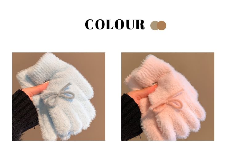 Flauschige Strickhandschuhe mit Schleife