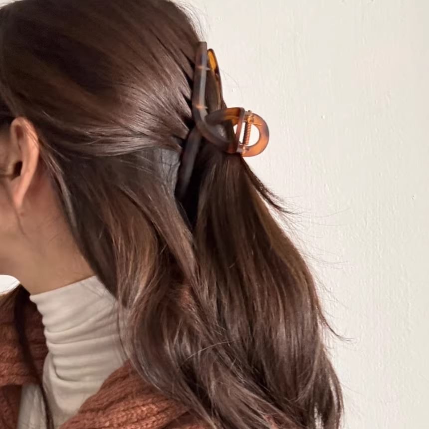 Hair Claw Amber