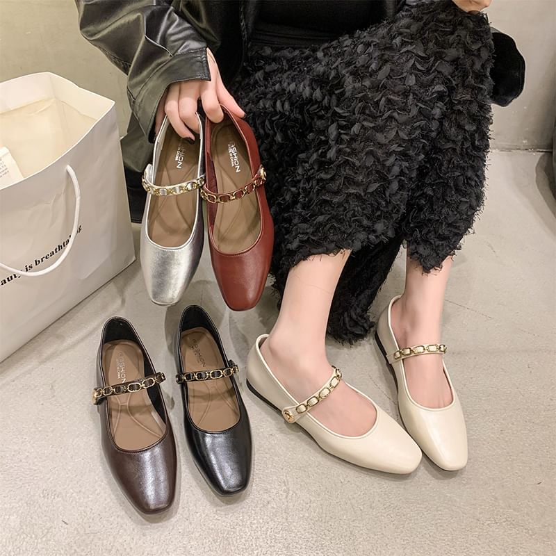 Jane Flats Mary mit quadratischer Zehenpartie