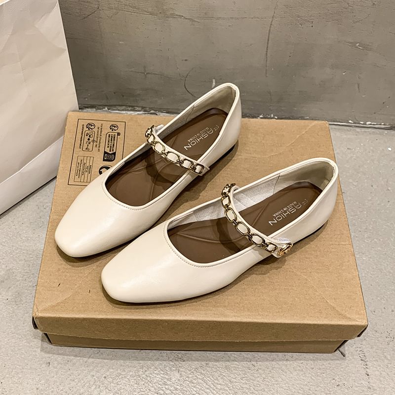 Jane Flats Mary mit quadratischer Zehenpartie