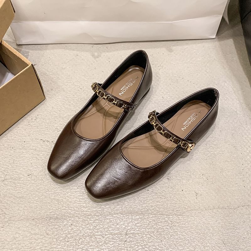Jane Flats Mary mit quadratischer Zehenpartie