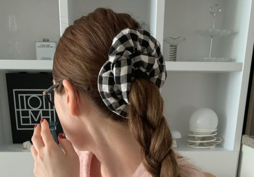 Scrunchie Padded Plaid