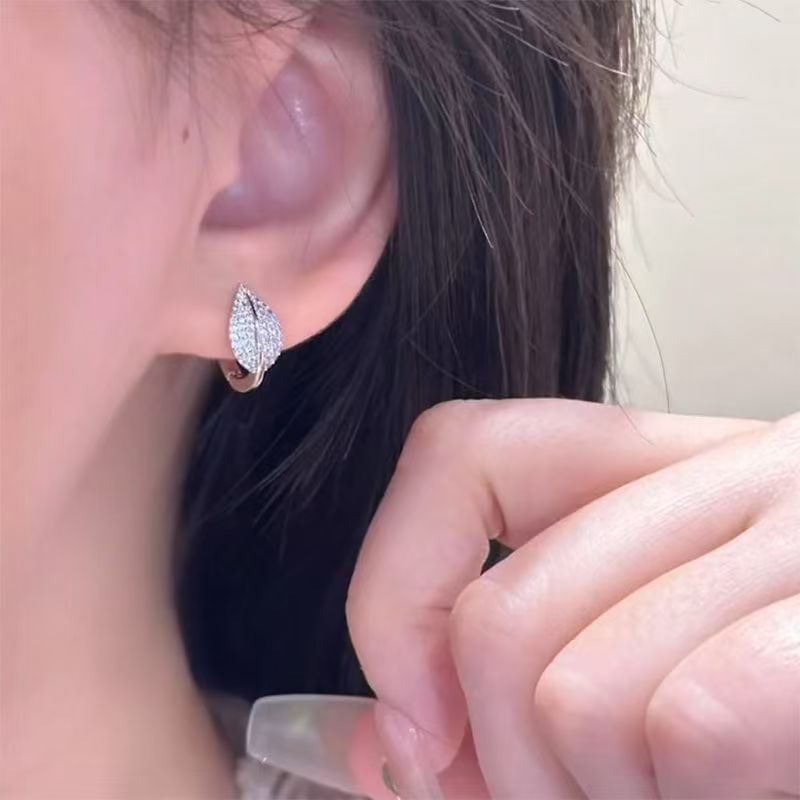 Rhinestone Stud Leaf Earring