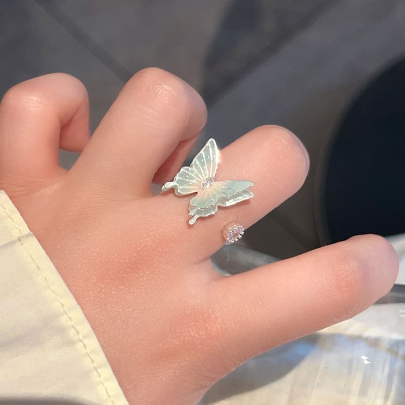 Open Ring Butterfly