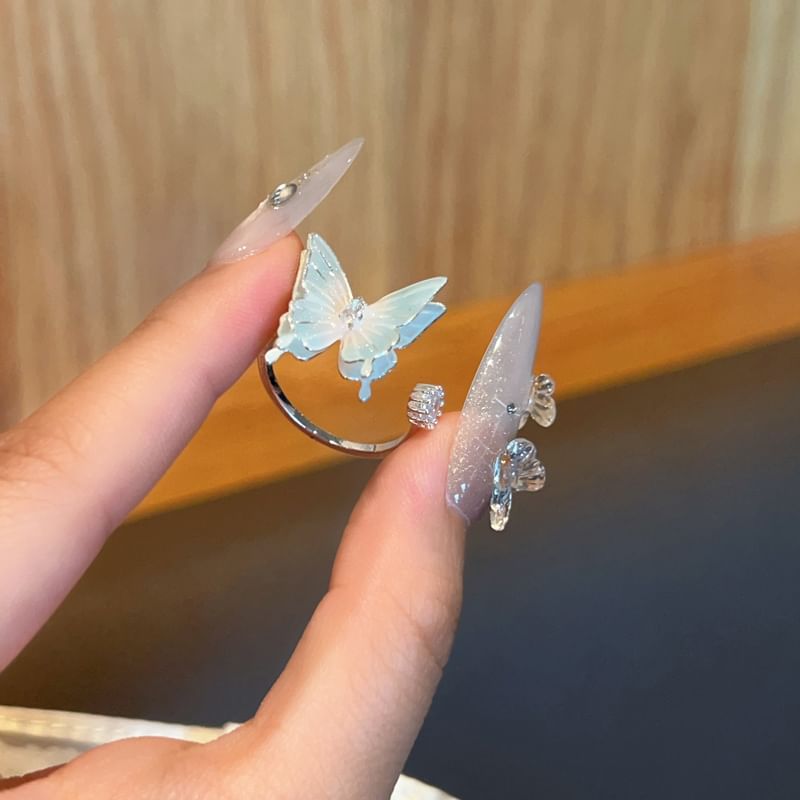 Open Ring Butterfly