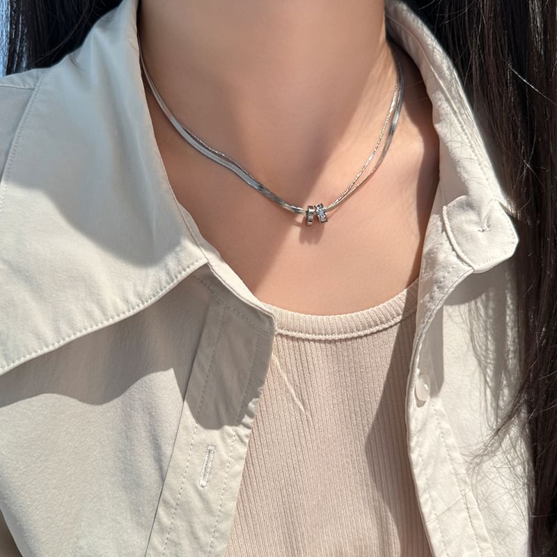 Circle Pendant Snake Chain Necklace