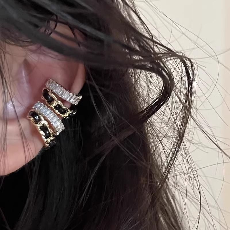 Ear Layered Alloy Rhinestone Cuff
