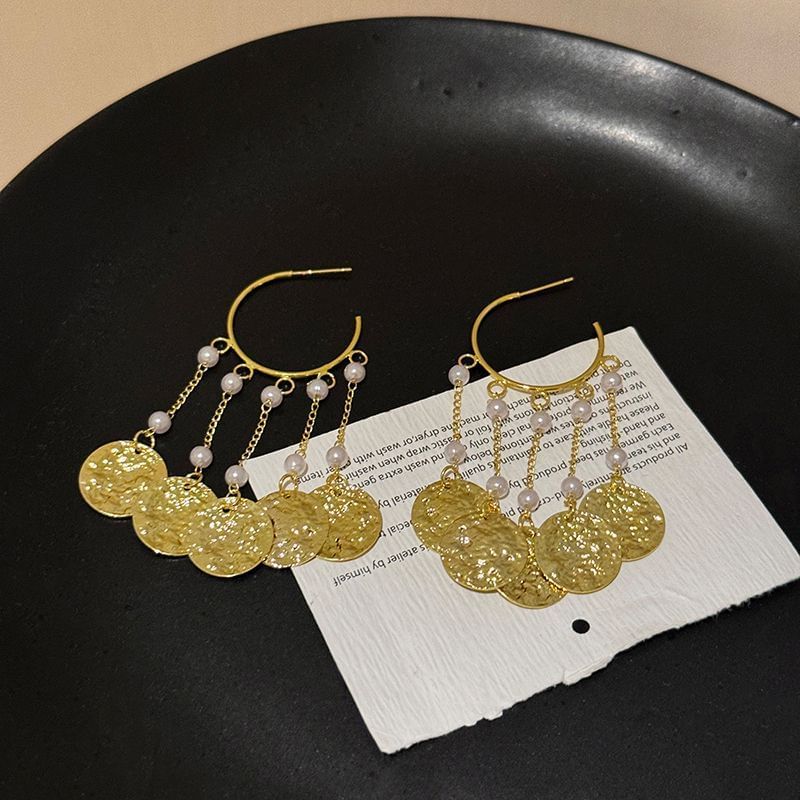 Disc Textured Alloy Chandelier Pearl Faux Earring