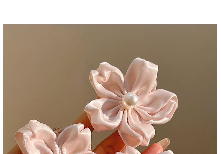 / Pearl Set Hair Faux Flower Clip