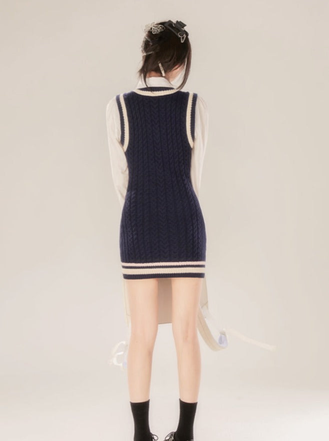 Robe universitaire en tricot style gilet longue