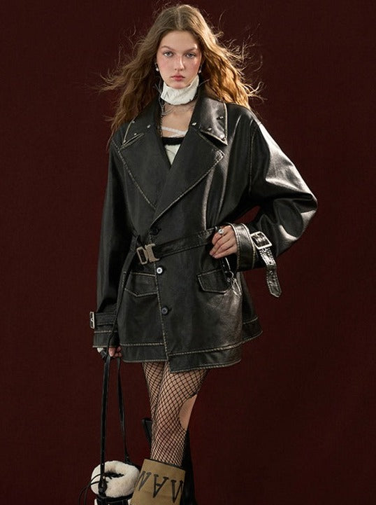 Veste en cuir avec ceinture et coupe-vent poli