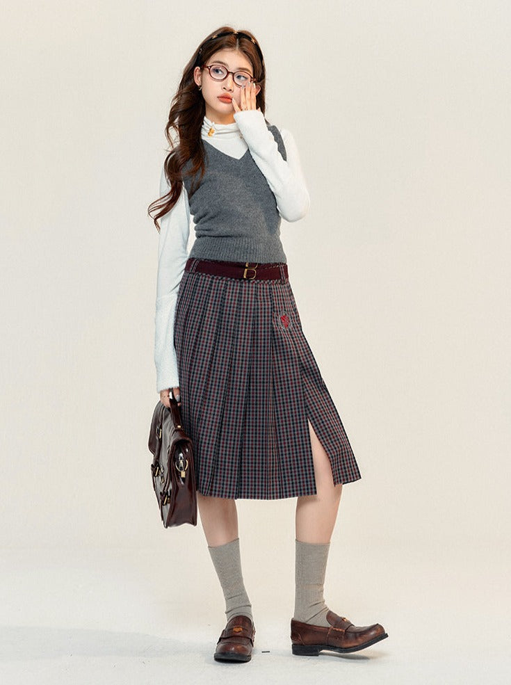 Ein Weste-Ausschnitt Stricktop Style Point College