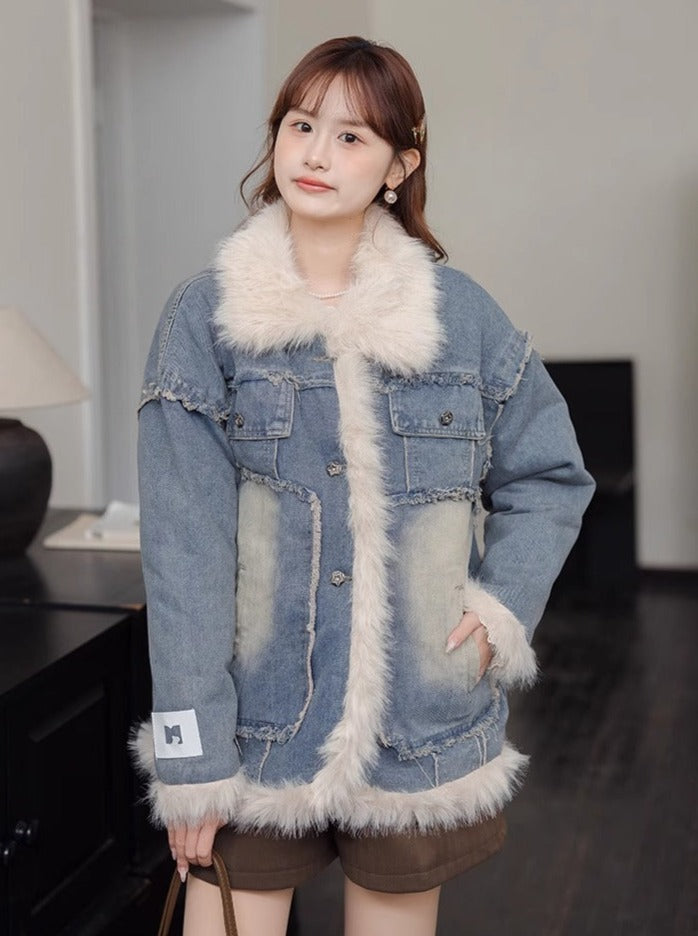Veste en jean bleu à revers matelassés