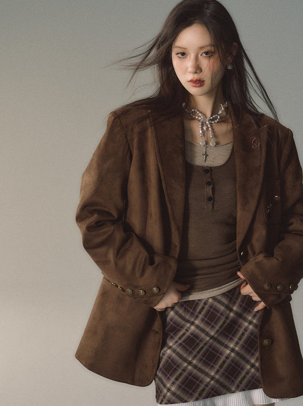 Costume en velours et veste en imitation daim