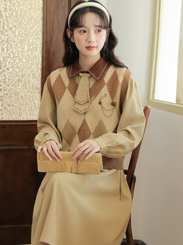 Robe design en tricot avec gilet rétro à losanges