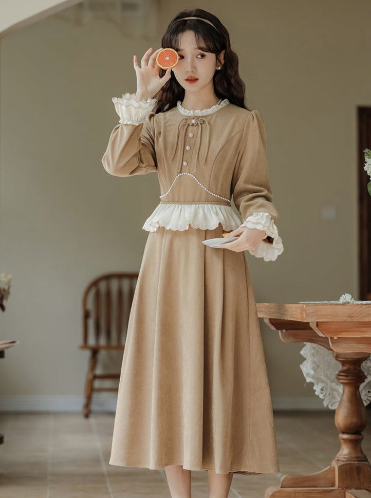 フレンチレトロスタイルのロングスカート