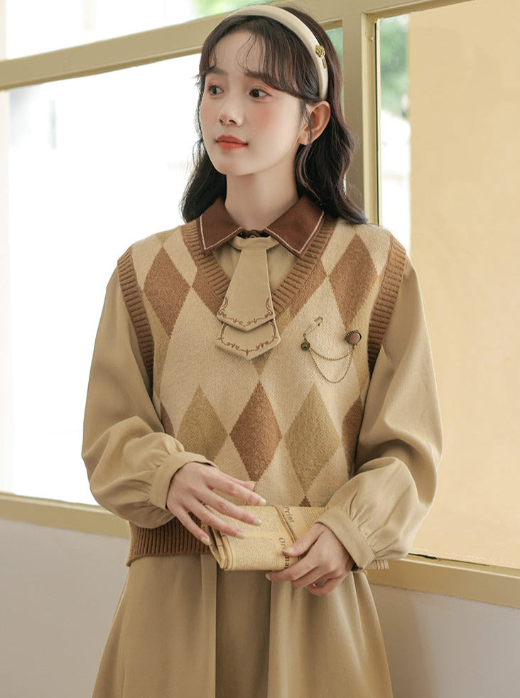 Robe design en tricot avec gilet rétro à losanges