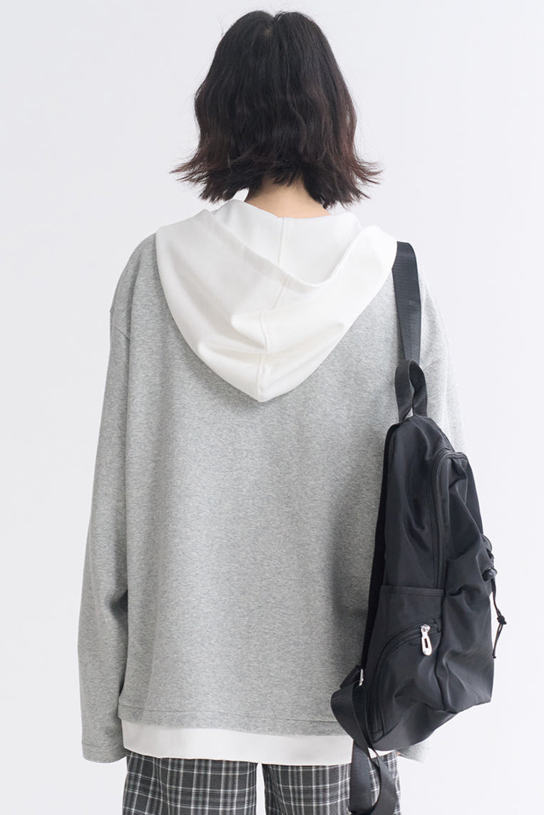 Lässiges Sweatshirt mit V-Ausschnitt