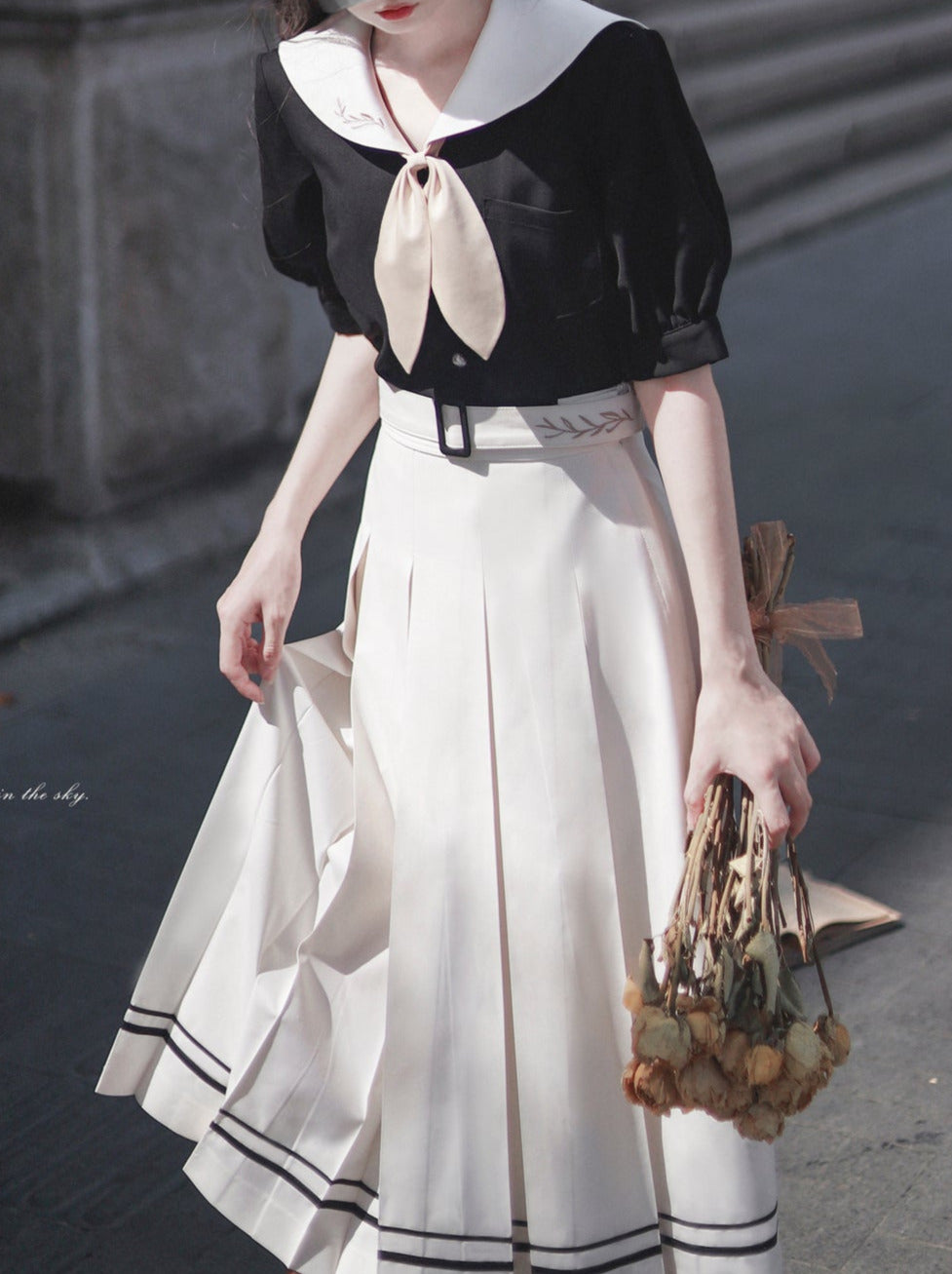 Chemise élégante à manches courtes et oreilles de lapin marin français, style rétro, col bouffant, jupe plissée