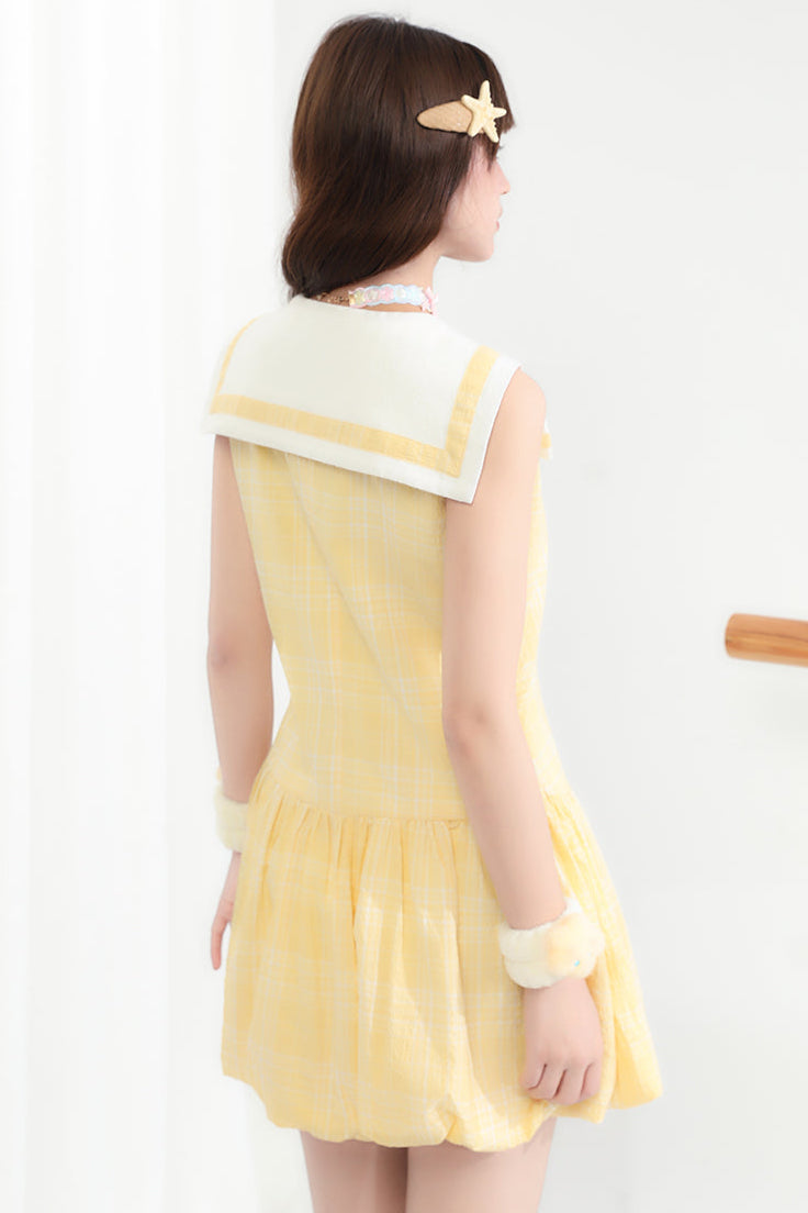 Ärmelloses Kleid mit Schleifendetail und Kürbismotiv