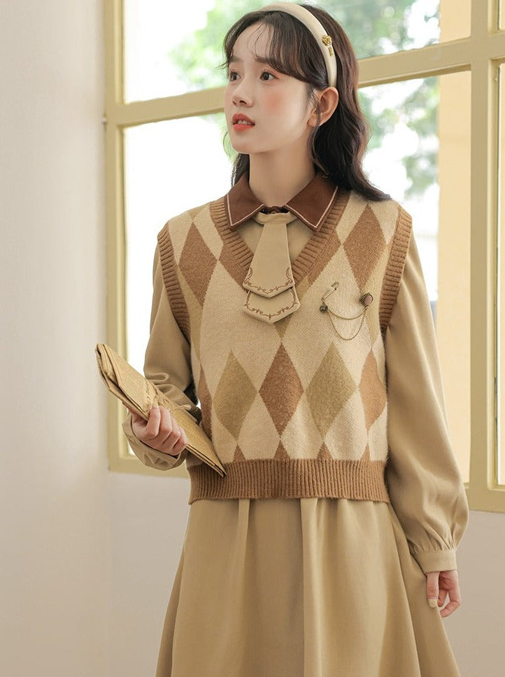 Robe design en tricot avec gilet rétro à losanges