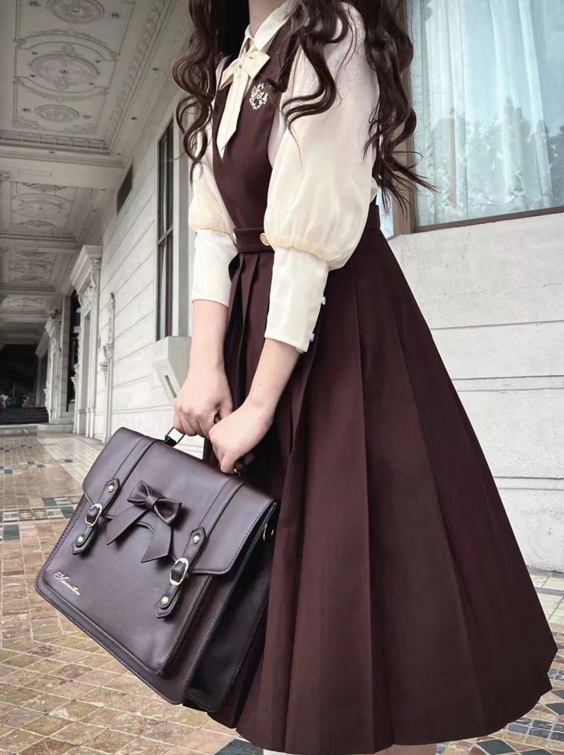 Jupe gilet universitaire en mousseline de soie + style chemise crème accessoires ruban intérieur col en V