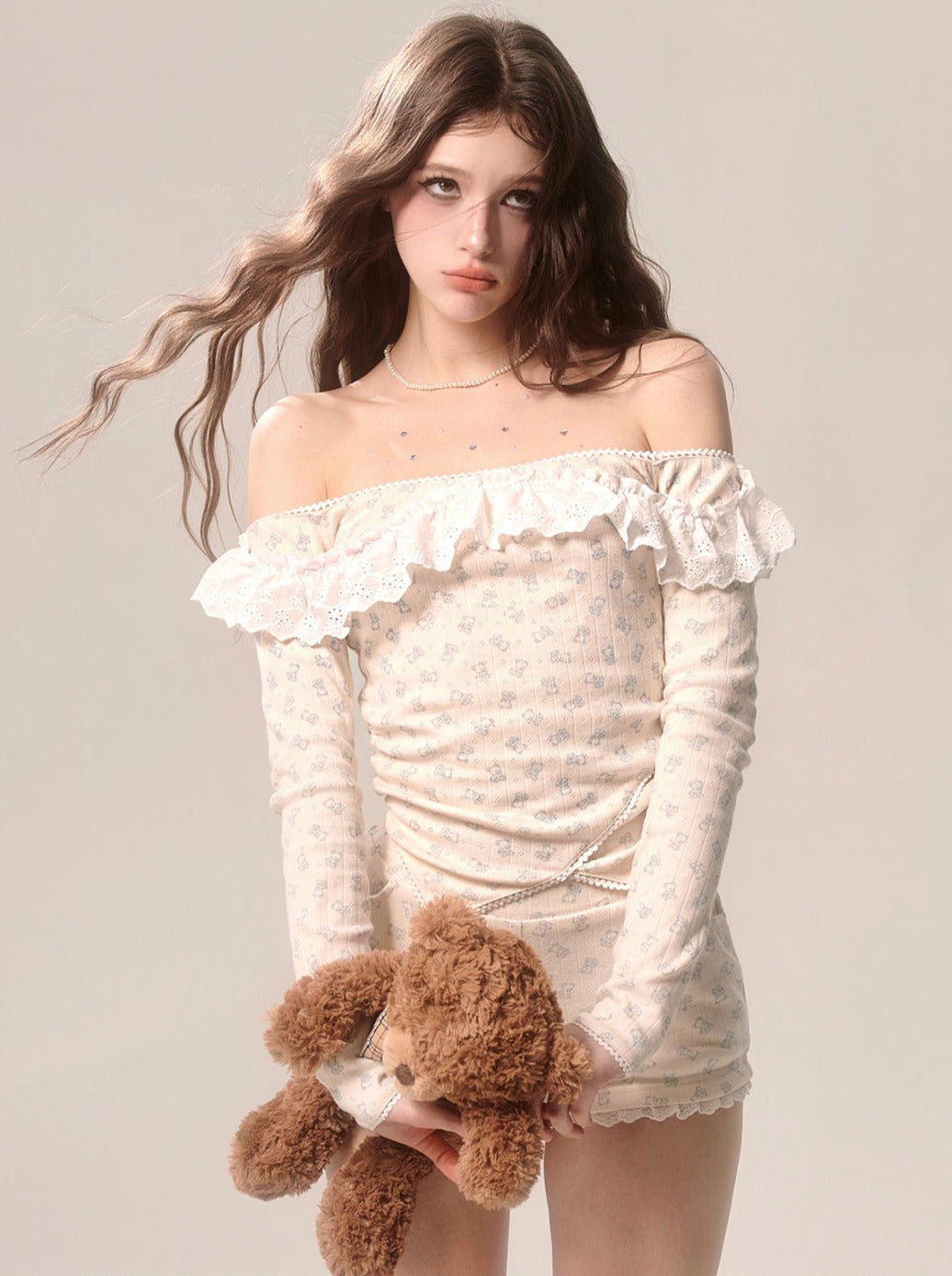 Milky Top Girly Shorts + Apricot Lace