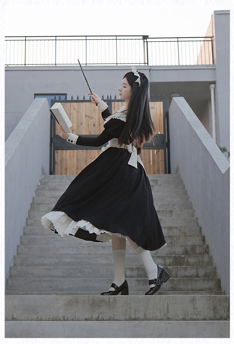 Maid Dress Lace Pleated