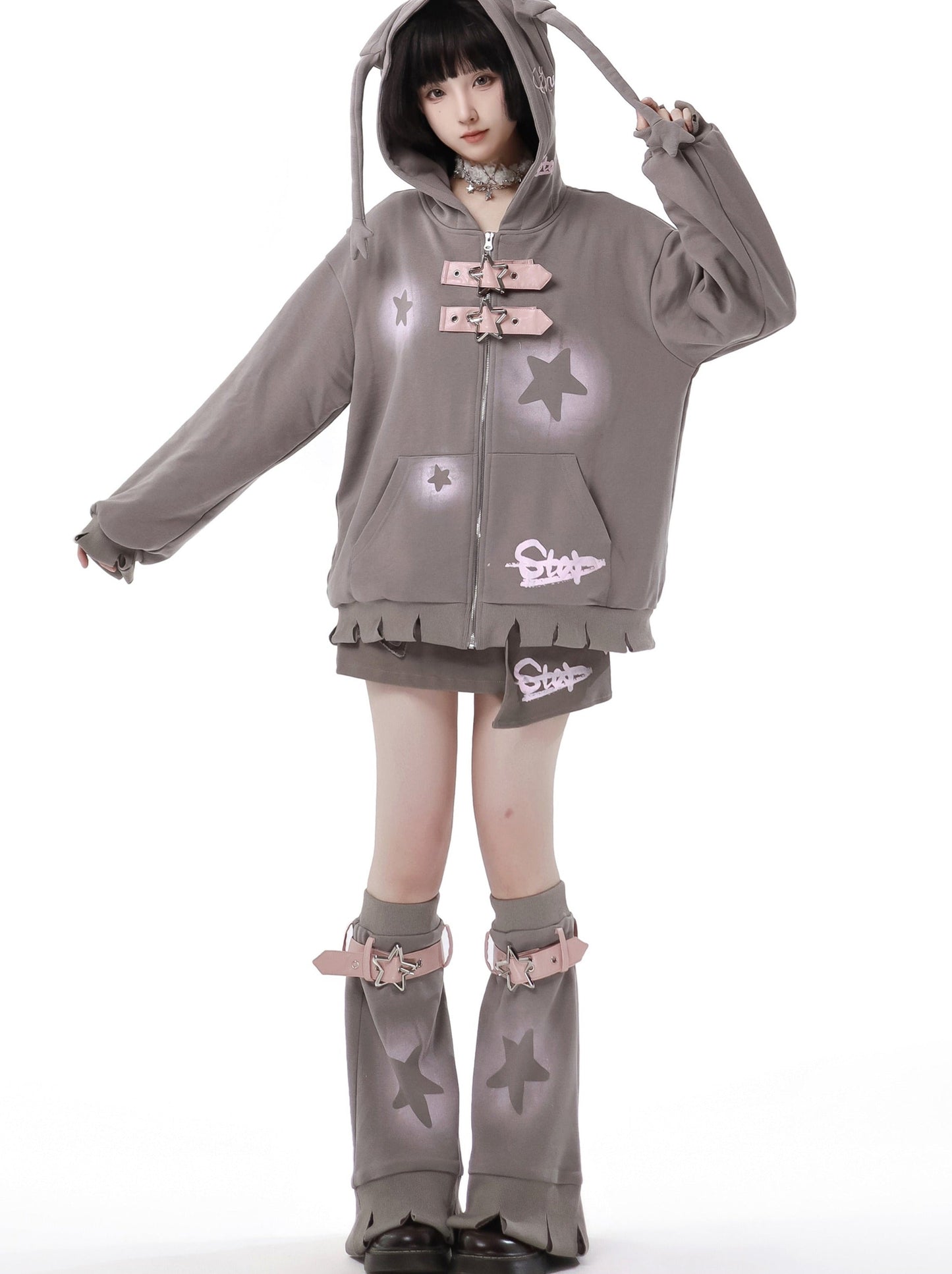 Star American Print Loose Zip Hoodie + Irregular Skirt + Leg Warmers
