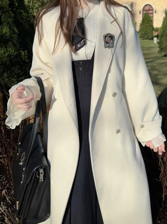 Manteau élégant blanc en laine à double boutonnage style cocon pour collège