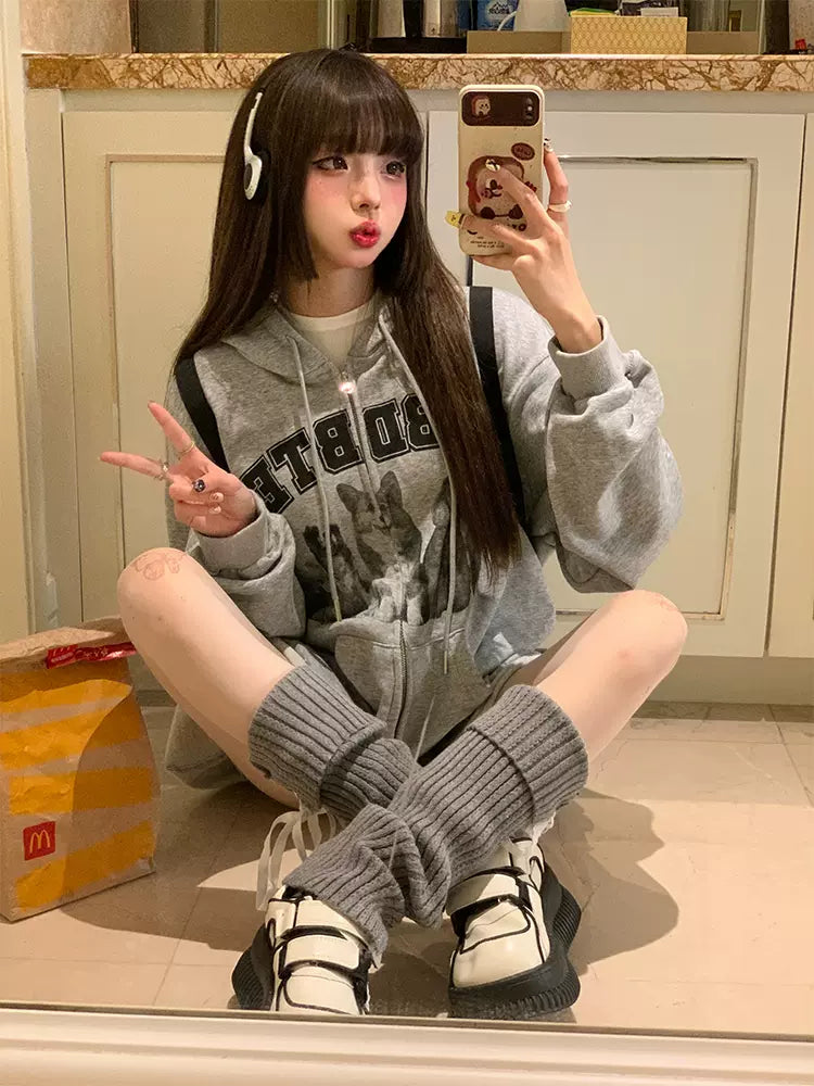 Top Sweatshirt Gray Skirt + American Retro Hoodie