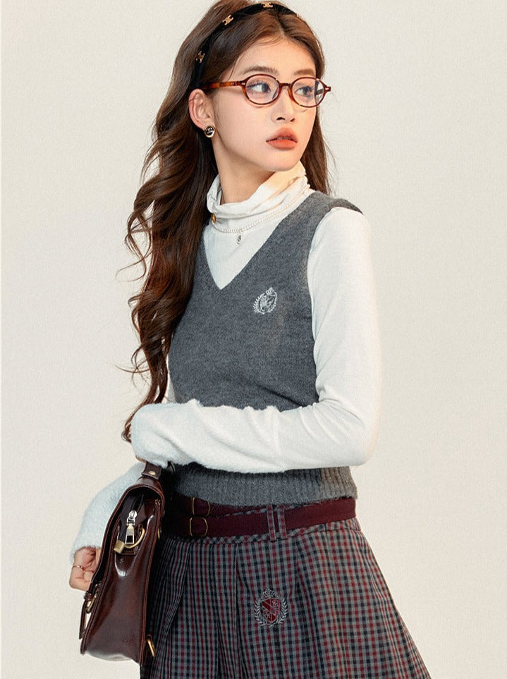 Ein Weste-Ausschnitt Stricktop Style Point College
