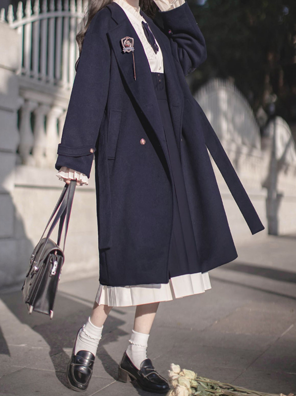 Manteau cocon élégant en laine à double boutonnage bleu