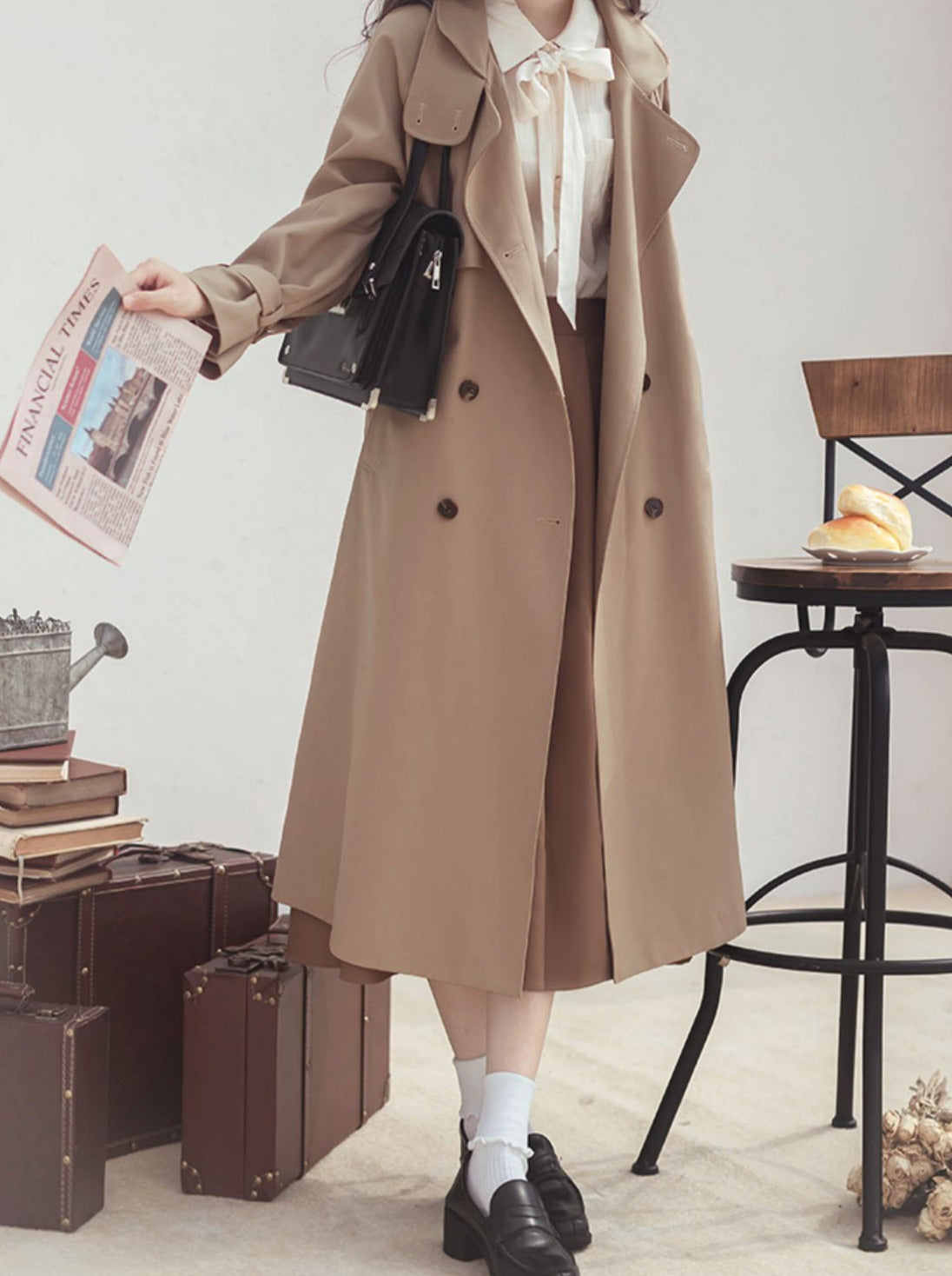 Trench-coat style rétro kaki britannique élégant