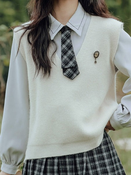 Gilet, jupe universitaire, tricot à carreaux colorés, chemise rétro