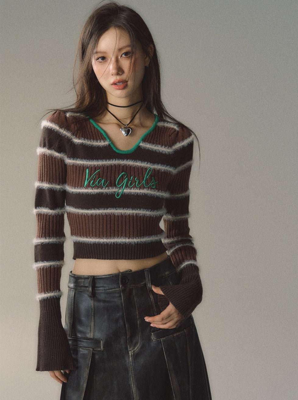 Slim Fit Strick mit Logobordüre